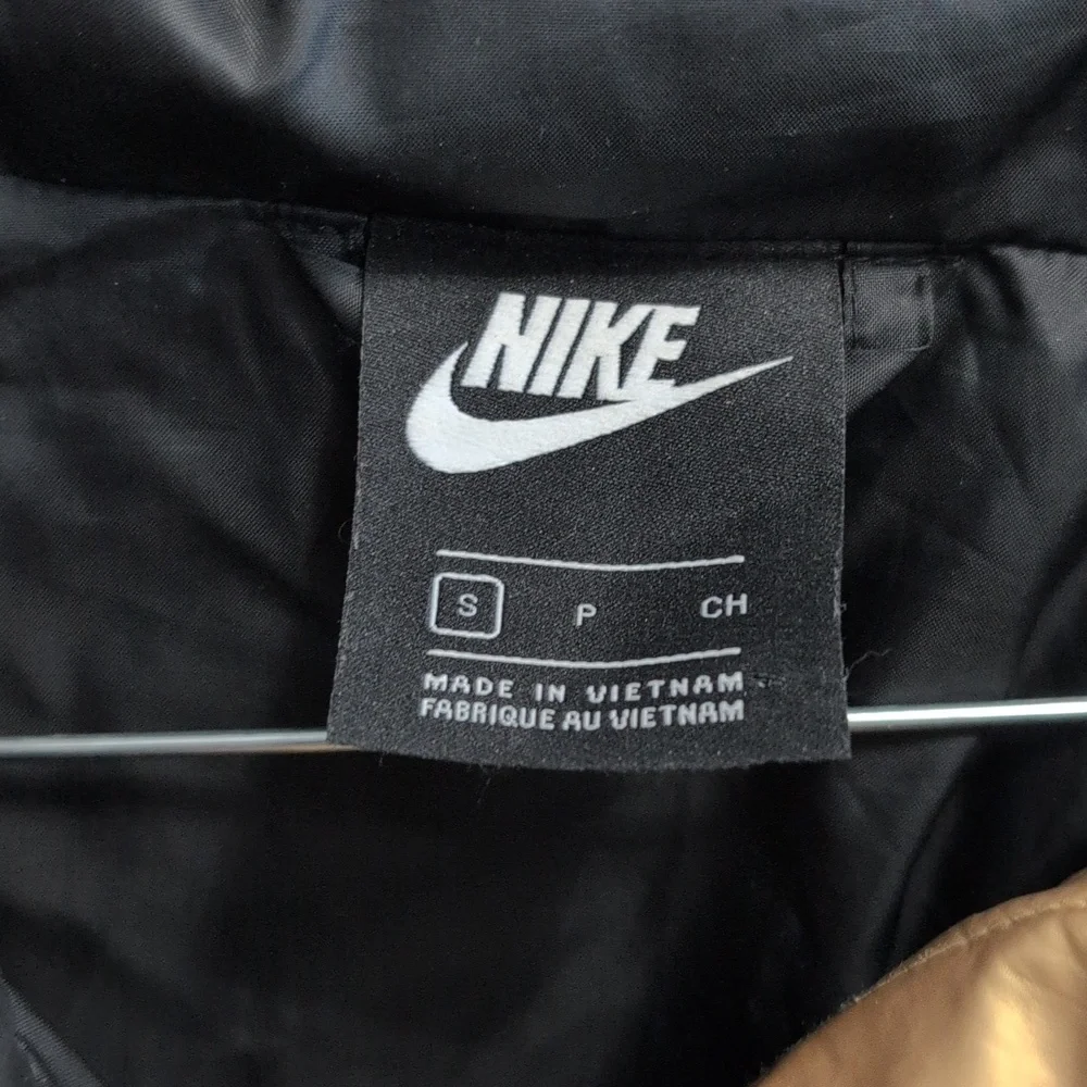 Nike Gold Puffer Jacket for Women - Picture 2 of 5